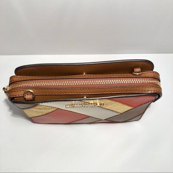 NWT Michael Kors crossbody purse. - Picture 5 of 8